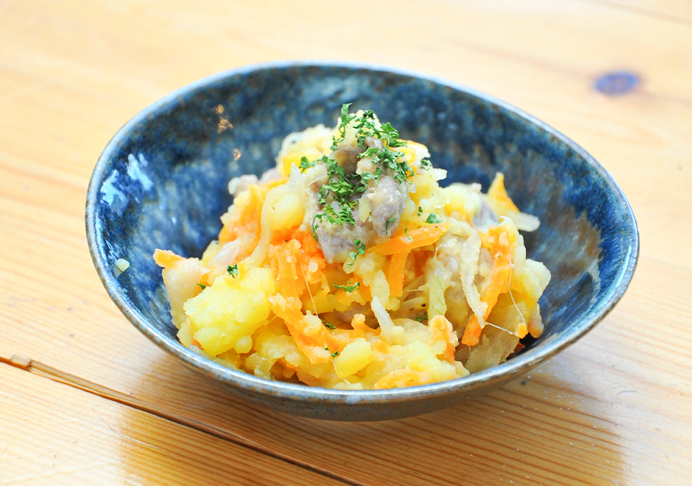 豚焼肉ペペロンチーノのポテトサラダ