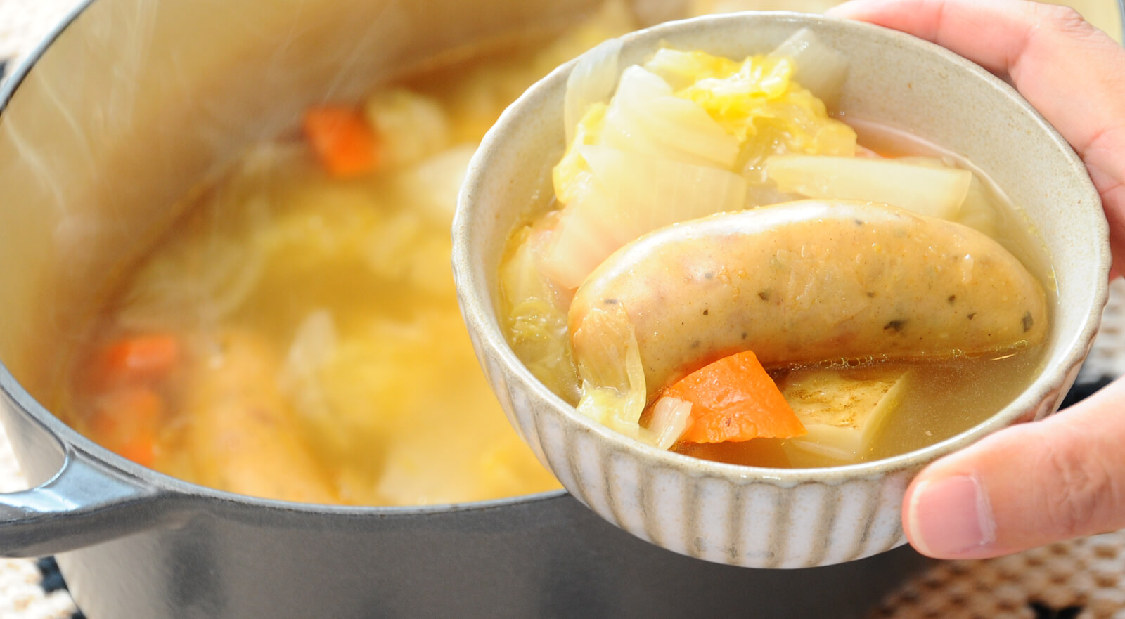 ぽかぽかソーセージと白菜のポトフ